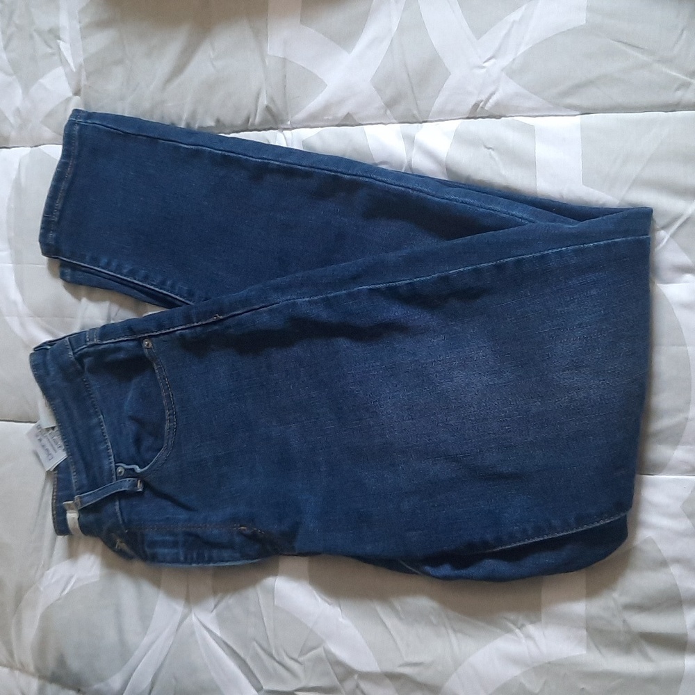 Levi's high rise skinny jeans size 27